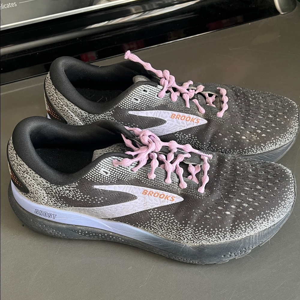 Brooks Women's Ghost 16 size 8.5